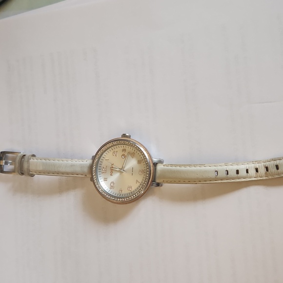 Fossil Watch - Picture 2 of 2